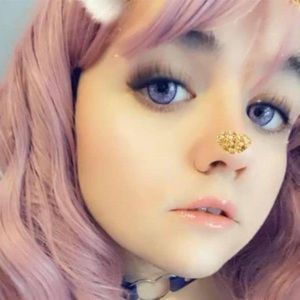 Meet your Posher, Avery